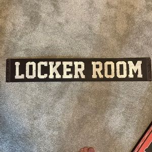 Like new pictures selling as a set